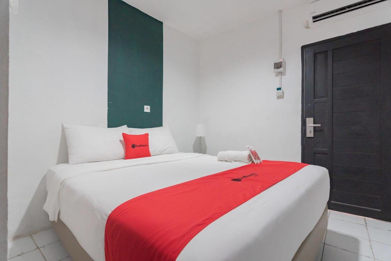 Hotel Reddoorz At Sani